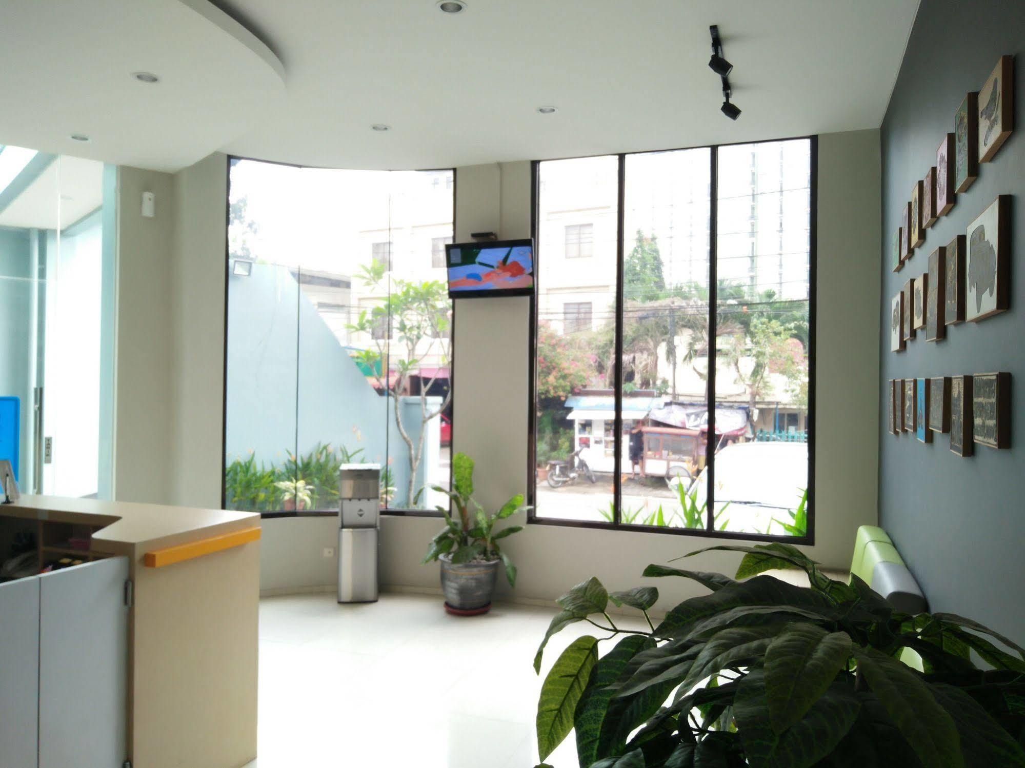 Sentra Inn Bandung Exterior photo