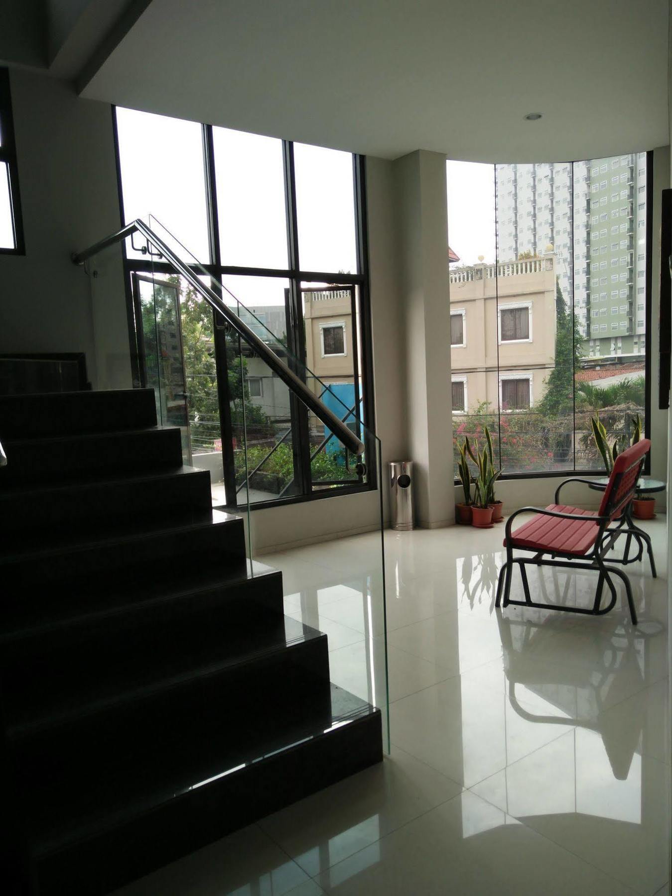 Sentra Inn Bandung Exterior photo
